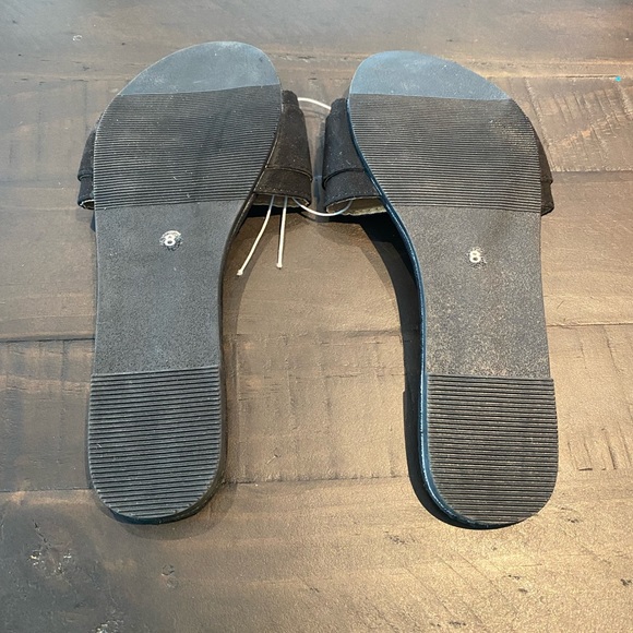 New Lilly Morgan Black Flats - Picture 3 of 3